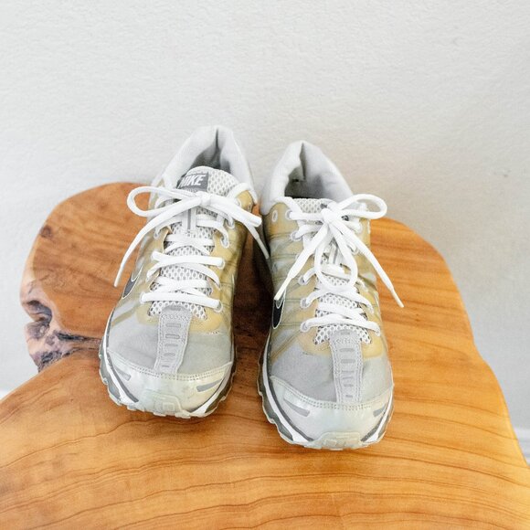 Nike AirMax 2009 Women Shoes Sz 8.5 EU41 Gold Silver Gray White Running Sneakers - Picture 3 of 9